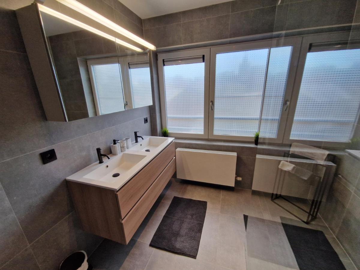 Luxueus, Ruim Appartement Op 350M Van Het Strand オステンド エクステリア 写真
